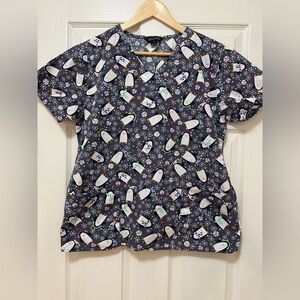Zoe & Chloe size Medium Women’s Scrub top with Penguins